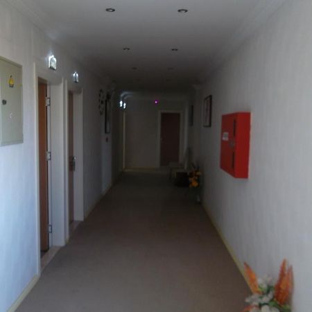 Konak Hotel Mut Ngoại thất bức ảnh